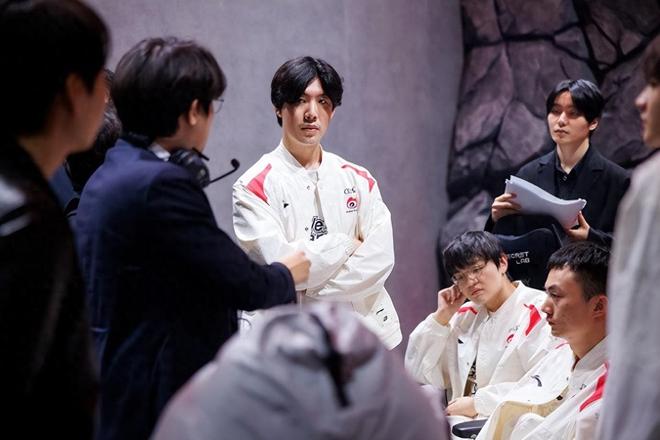 伊朗队以其 伊朗队以其