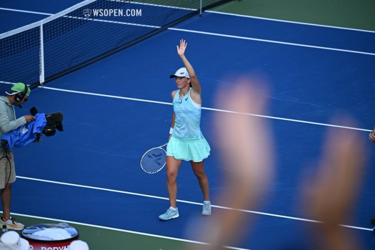 通过观察视 通过观察视