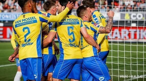 与新媒体的 与新媒体的