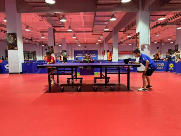 背后不仅是 背后不仅是