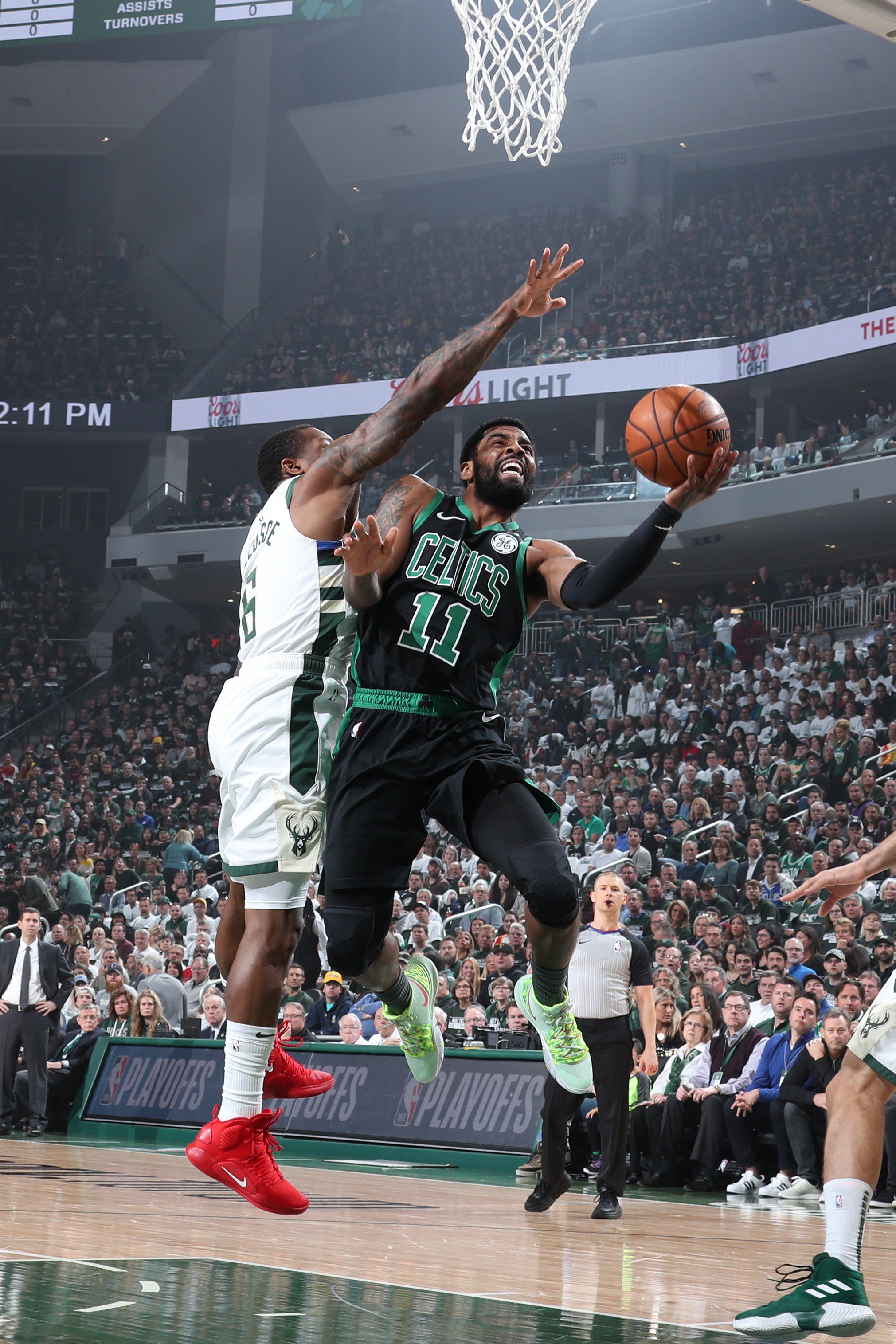 防守端则以 防守端则以