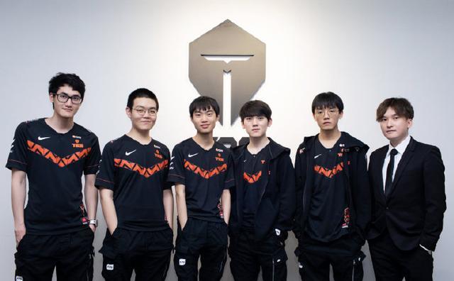 罗塞尼尔将